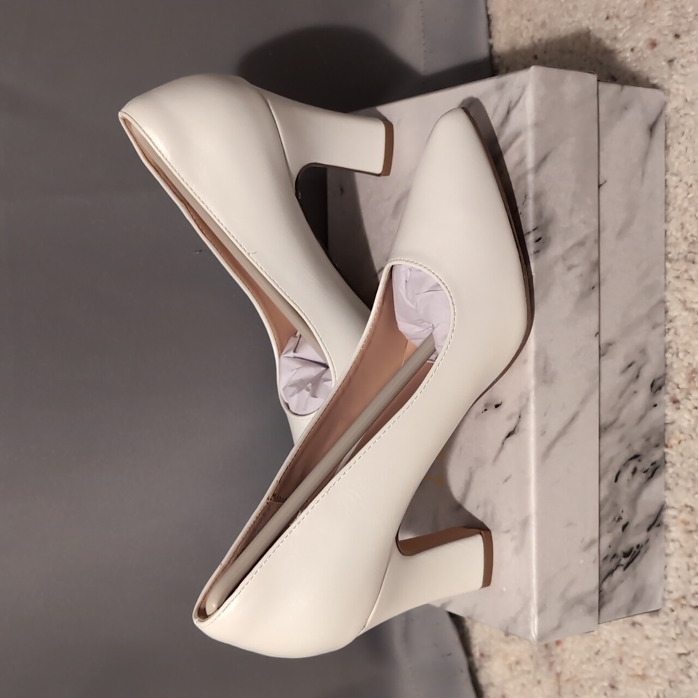 Women's Chunky High Heels Closed Pointed Toe Pumps Womens 7.5 NWT